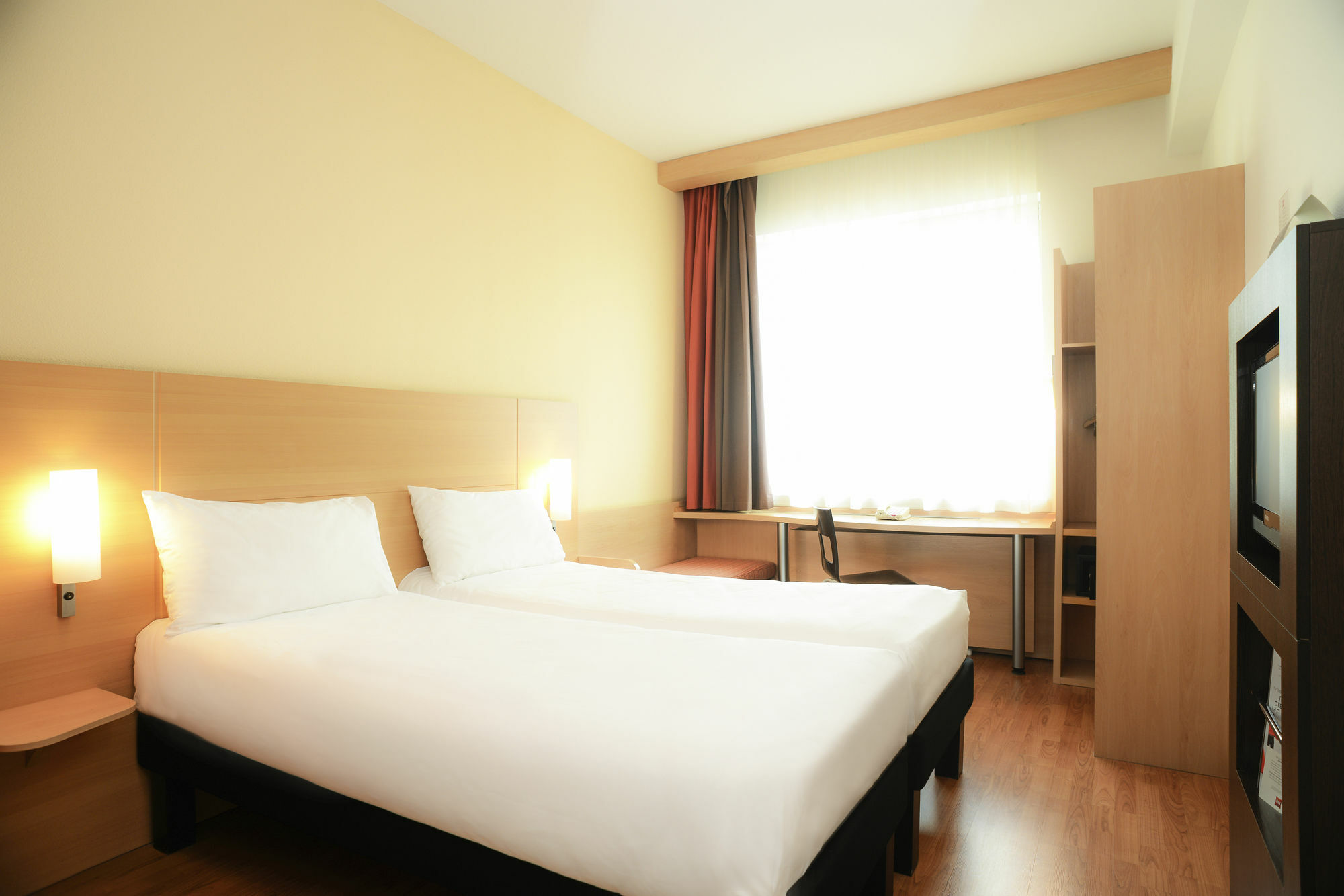 B&B Hotel Les Sables-D'Olonne Centre Gare Les Sables-dʼOlonne Exterior foto